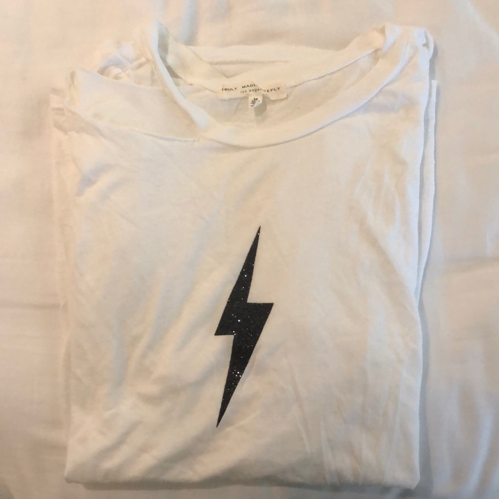 white distressed t-shirt